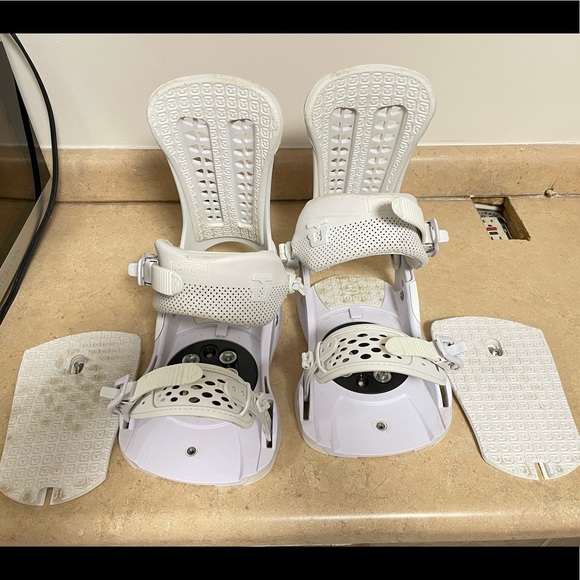 Union Force Snowboard Bindings Size Medium - Picture 4 of 10